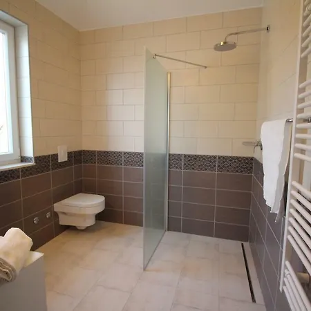 Lux Haus Τρογκίρ